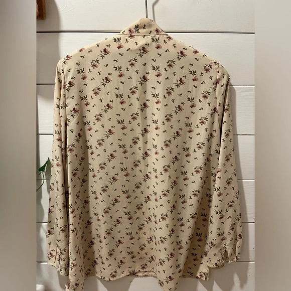 ONZE MONTRÉAL floral pattern cream blouse size XL - Picture 9 of 11